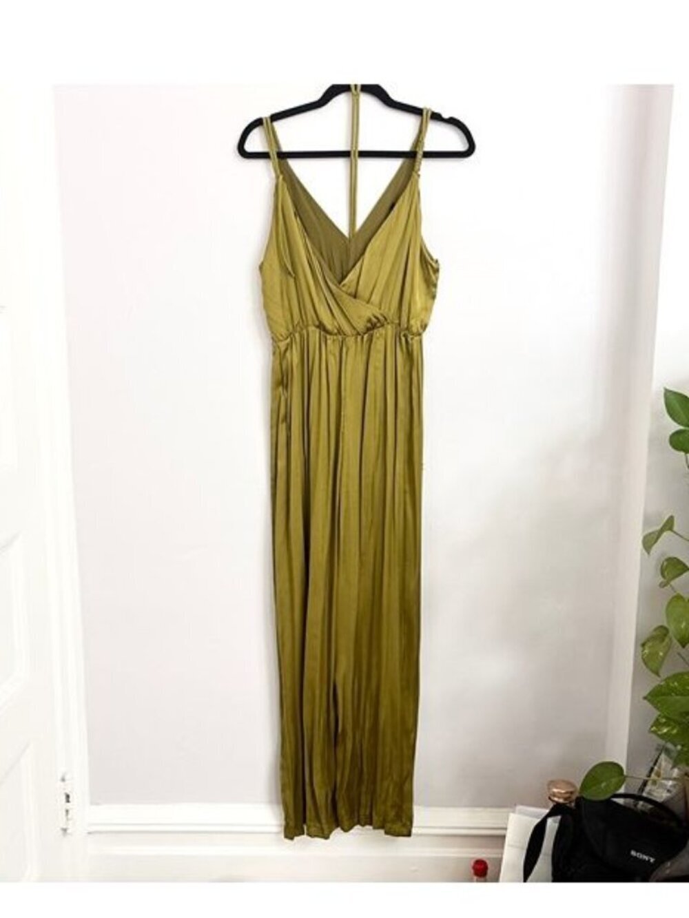 NWOT Green Sleeveless Satin Effect Floor Length Jumpsuit - Sz XS